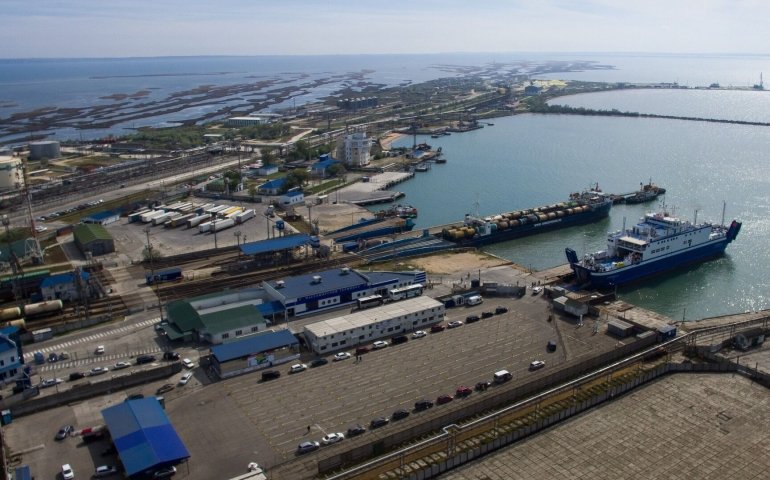 Drones attacked the ferry of the Russian Federation in the port 